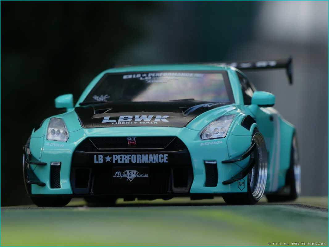 1:18 Nissan GTR35 2.0 LB Work - Mintgreen - Echtalu-PVC-Felgen in OVP